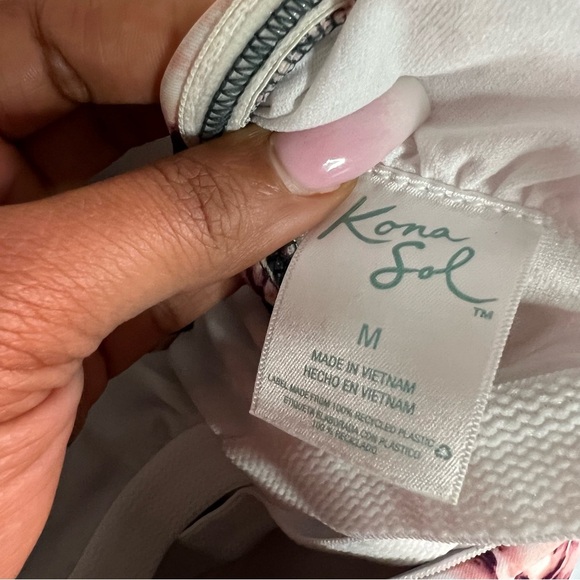 Kona Sol Floral Flounce Coverage One Piece Monokini Swimsuit SZ M - Picture 9 of 9